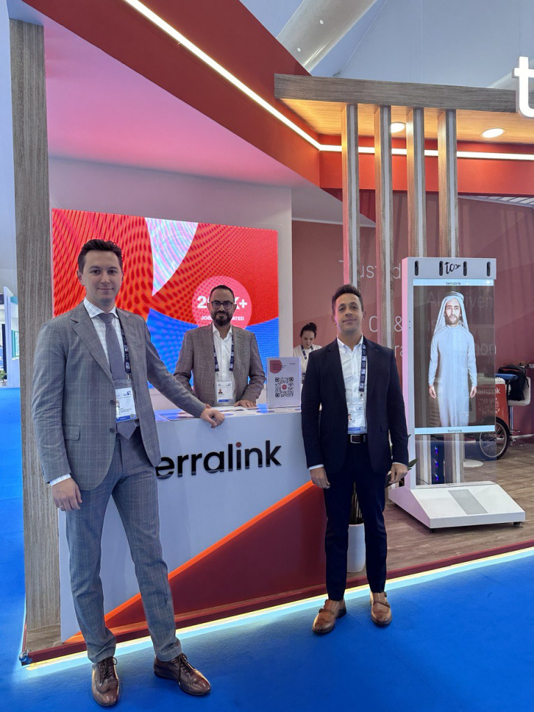 TerraLink_ADIPEC_2.jpg